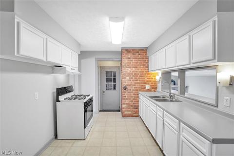 825 Wilder Ave, Elyria, OH 44035 photo 8