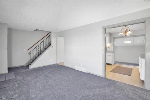 825 Wilder Ave, Elyria, OH 44035 photo 5