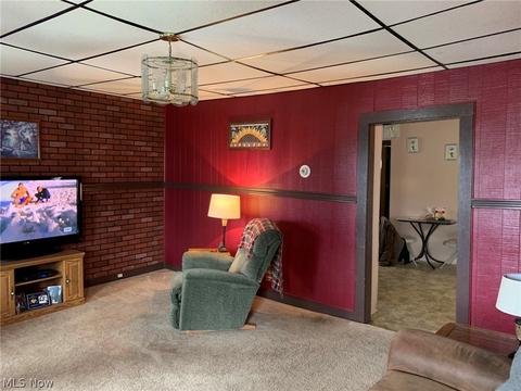 307 E Front St, Dover, OH 44622 photo 4