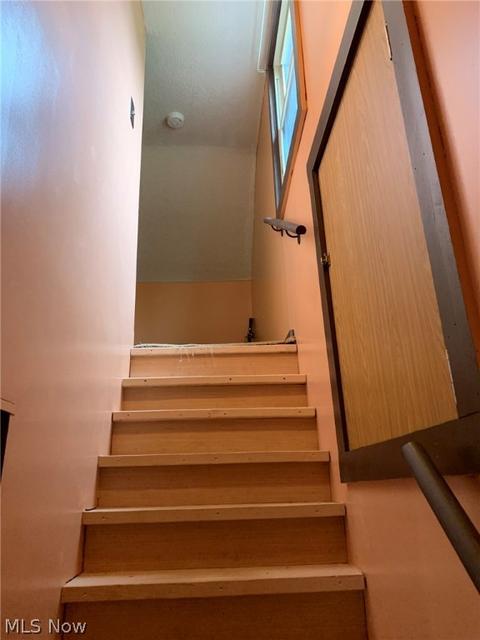 307 E Front St, Dover, OH 44622 photo 8