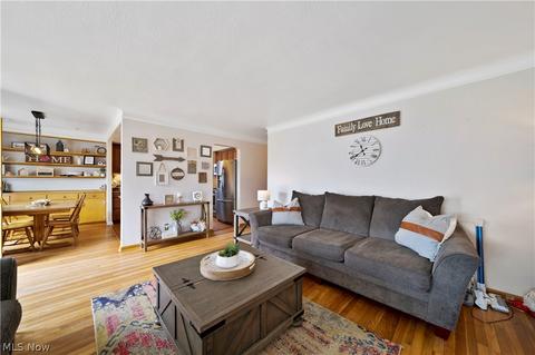 32007 Glenhurst Rd, Willowick, OH 44095 photo 17
