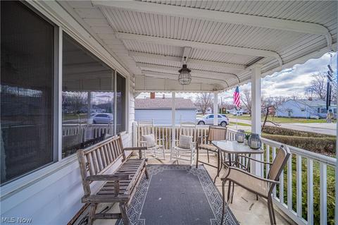 32007 Glenhurst Rd, Willowick, OH 44095 photo 4