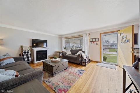 32007 Glenhurst Rd, Willowick, OH 44095 photo 15