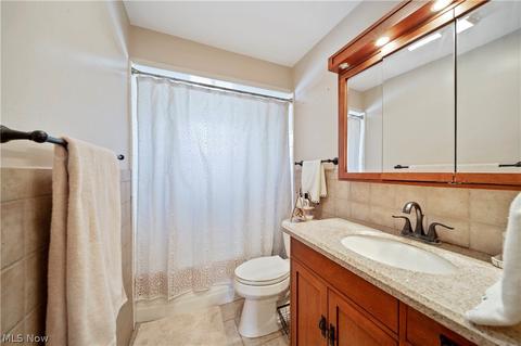 32007 Glenhurst Rd, Willowick, OH 44095 photo 20