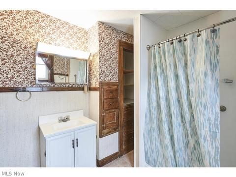 671 Ranney St, Akron, OH 44310 photo 17