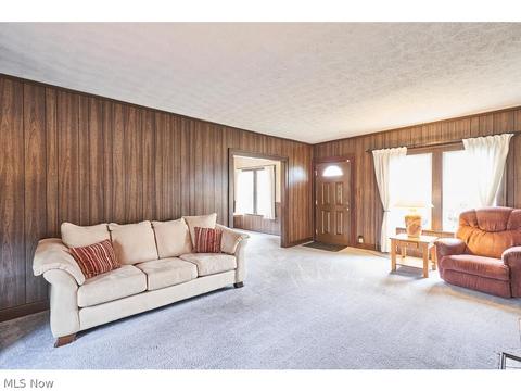 671 Ranney St, Akron, OH 44310 photo 4