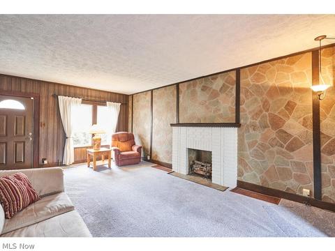 671 Ranney St, Akron, OH 44310 photo 3