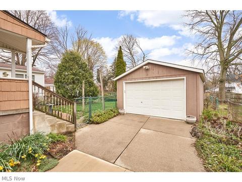 671 Ranney St, Akron, OH 44310 photo 23