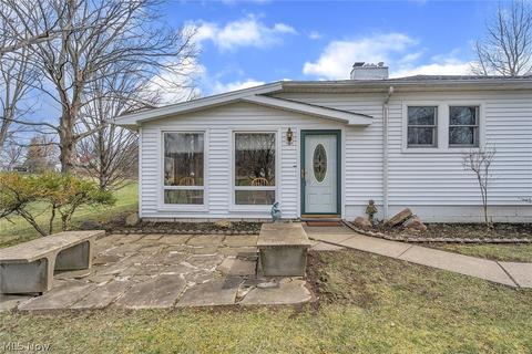 2472 River Rd, Willoughby Hills, OH 44094 photo 4