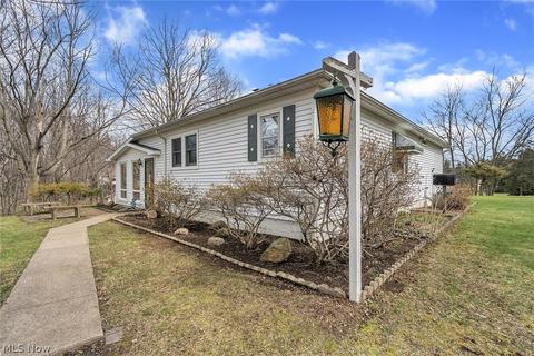 2472 River Rd, Willoughby Hills, OH 44094 photo 3