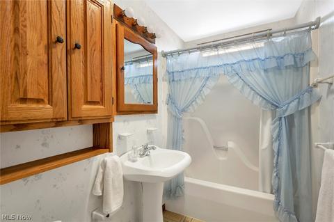 2472 River Rd, Willoughby Hills, OH 44094 photo 33