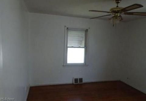 551 E 253rd St, Euclid, OH 44132 photo 7