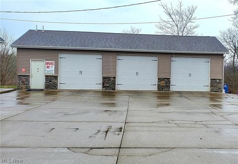 1504 E Wheeling Ave, Cambridge, OH 43725 photo 3