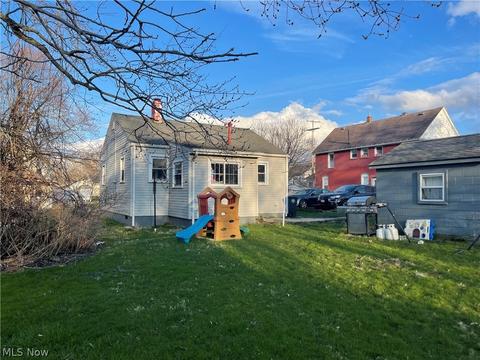 913 Columbus Ave, Ashtabula, OH 44004 photo 7