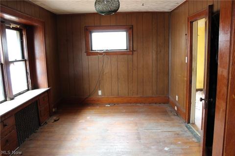 712 Garfield St, Akron, OH 44310 photo 5