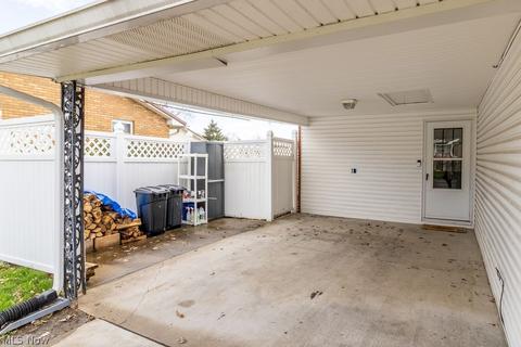 302 E 9th St, Williamstown, WV 26187 photo 23