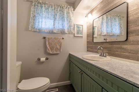 302 E 9th St, Williamstown, WV 26187 photo 18
