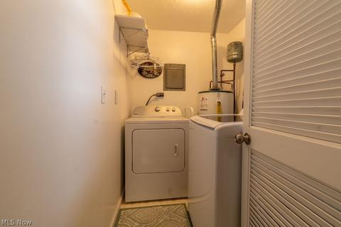 302 E 9th St, Williamstown, WV 26187 photo 9