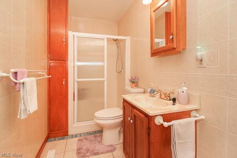 359 Bond St, Elyria, OH 44035 photo 13