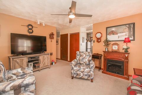 359 Bond St, Elyria, OH 44035 photo 3