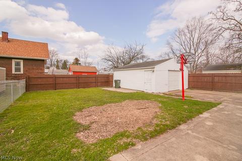 359 Bond St, Elyria, OH 44035 photo 22