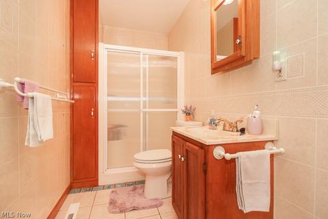 359 Bond St, Elyria, OH 44035 photo 11