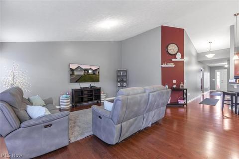 3814 E Parkside Cir, Lorain, OH 44053 photo 7