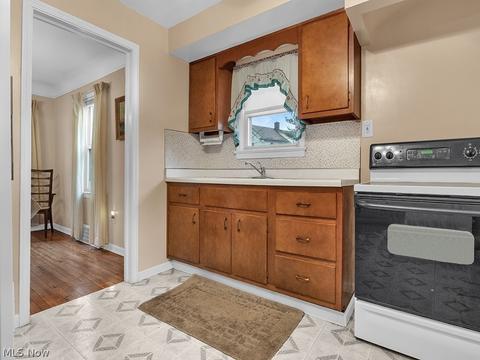 105 E 202nd St, Euclid, OH 44123 photo 10