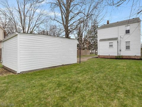 105 E 202nd St, Euclid, OH 44123 photo 21