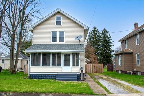 26 Katherine St, Struthers, OH 44471 photo 2