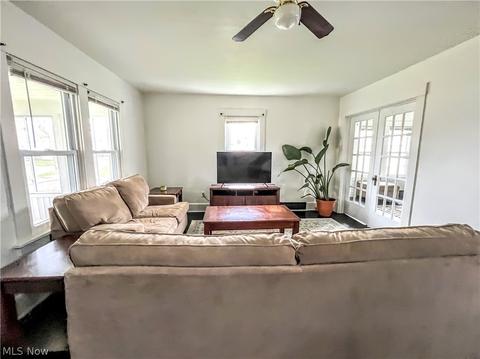 26 Katherine St, Struthers, OH 44471 photo 9