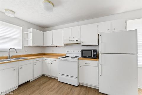 448 Champlain St, Akron, OH 44306 photo 7