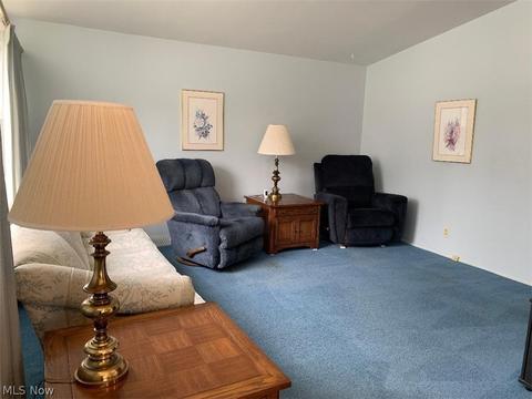 1519 Hyde Park Ave, Akron, OH 44310 photo 2
