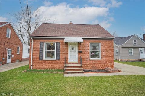 710 E 250th St, Euclid, OH 44132 photo 1