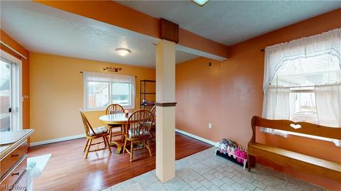 710 E 250th St, Euclid, OH 44132 photo 3