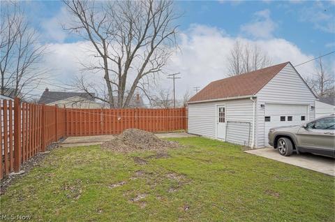 710 E 250th St, Euclid, OH 44132 photo 8