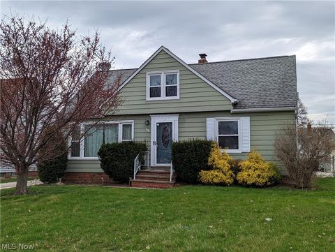 679 Glenhurst Rd, Willowick, OH 44095 photo 1