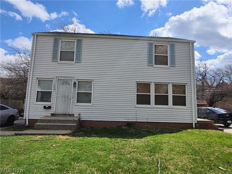1571 E 256th St, Euclid, OH 44132 photo 1
