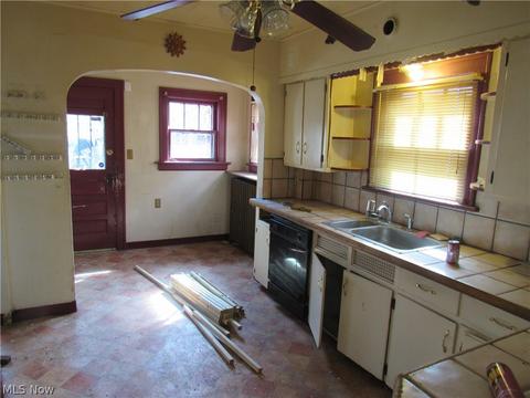 48 W Salome Ave, Akron, OH 44310 photo 7