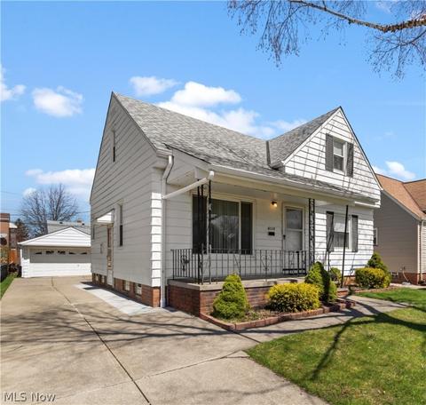 6110 Forest Ave, Parma, OH 44129 photo 1