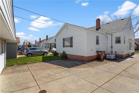 6110 Forest Ave, Parma, OH 44129 photo 32
