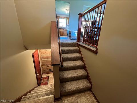 133 Hillside Dr, Dover, OH 44622 photo 3