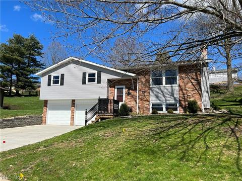 133 Hillside Dr, Dover, OH 44622 photo 1