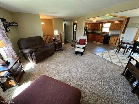 133 Hillside Dr, Dover, OH 44622 photo 6