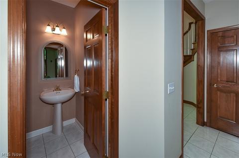 5593 High Point Rd, Solon, OH 44139 photo 14