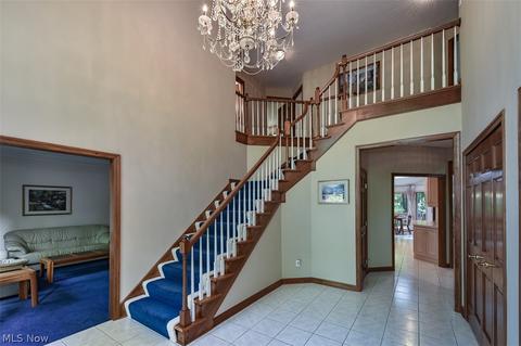 5593 High Point Rd, Solon, OH 44139 photo 3