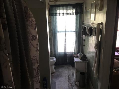 701 Bond St, Elyria, OH 44035 photo 12