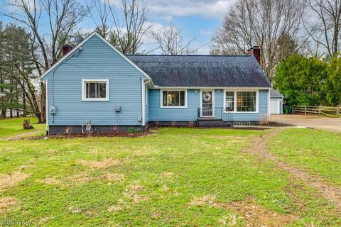 2016 Maple Rd, Stow, OH 44224 photo 1