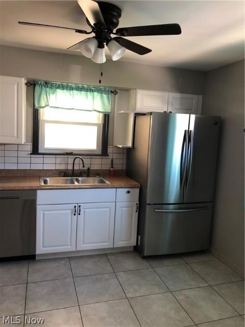 1439 Myrtle Ave, Ashtabula, OH 44004 photo 3