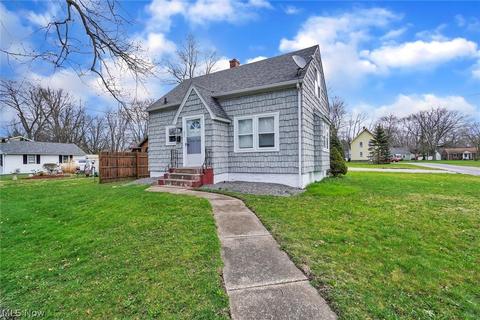 1444 Thayer Ave, Ashtabula, OH 44004 photo 4